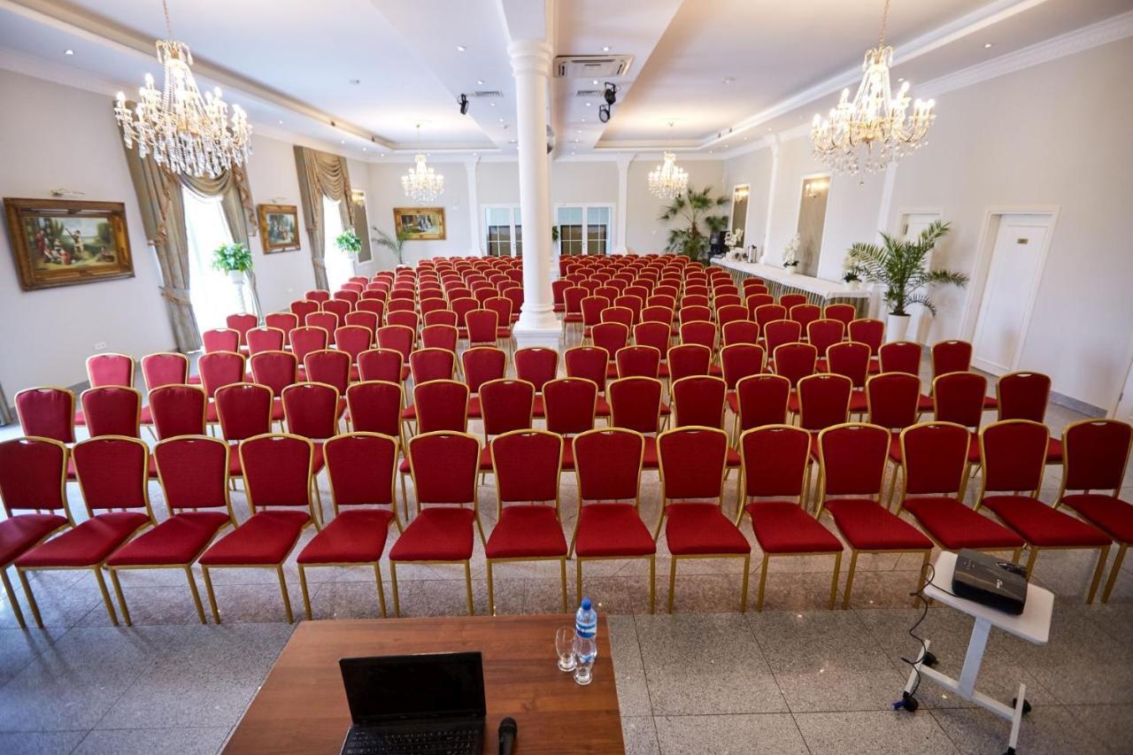 Parisel Palace Centrum Konferencyjno-Wypoczynkowe Klimki Pod Lukowem Exterior foto